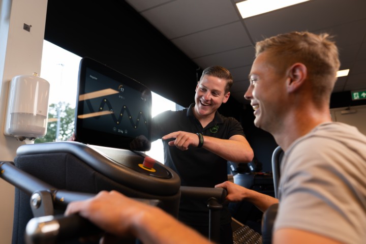 Trainen met E-gym apparatuur